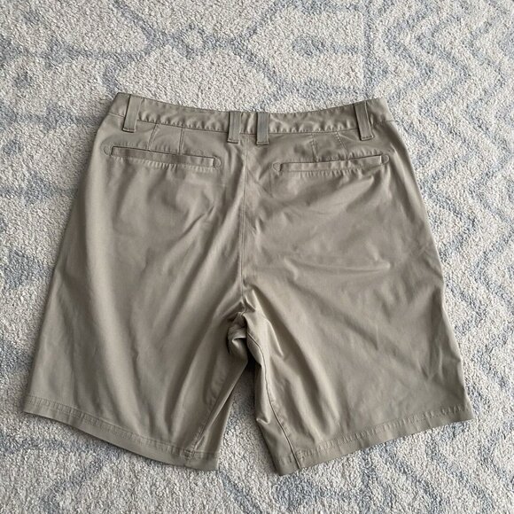 Rhone Shorts Mens 33 Khaki Commuter Performance Stretch Golf Tennis 8” I… - Picture 2 of 7